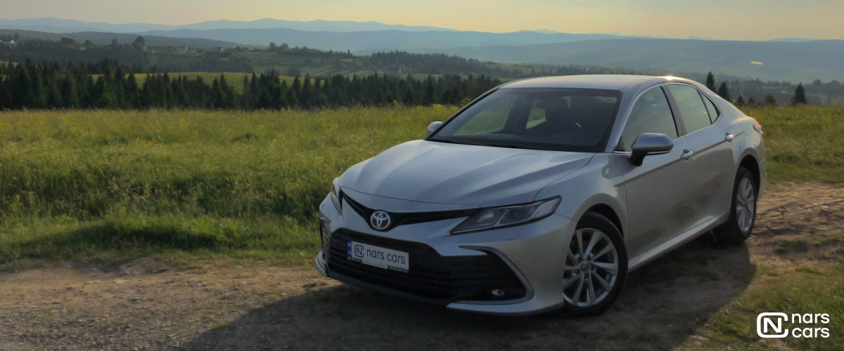 toyota camry in green mountains