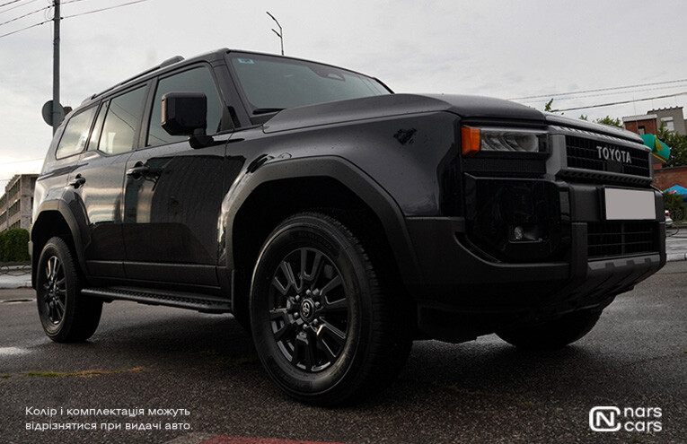 Rent Toyota Prado photo 3