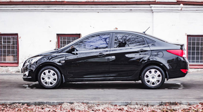 Rent Hyundai Accent  photo 3