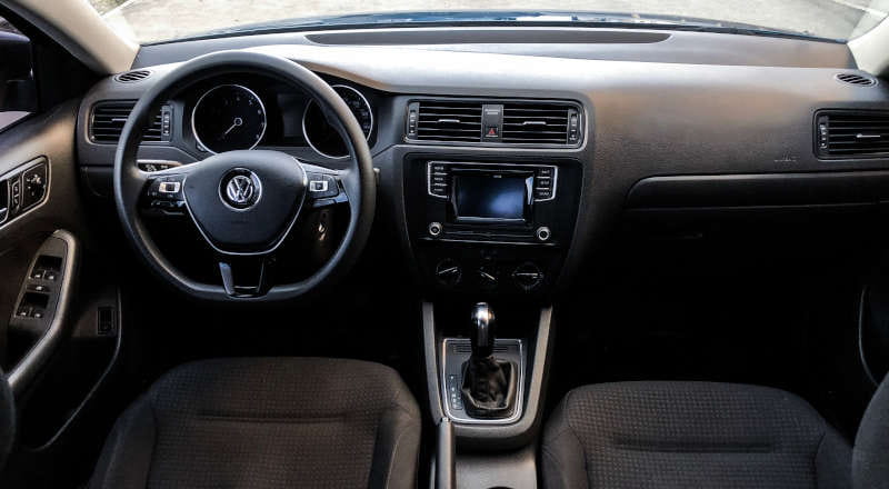  Alquiler Volkswagen Jetta en Kiev, Kharkov, Odessa precio