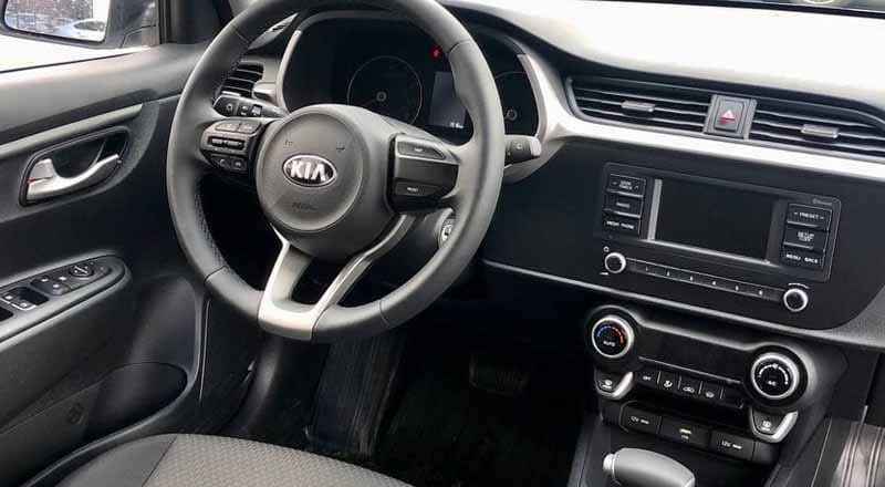 Rent Kia Rio X-Line photo 5