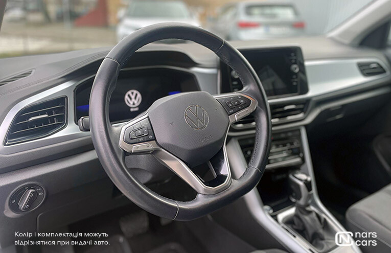 Rent Volkswagen T-Roc photo 9