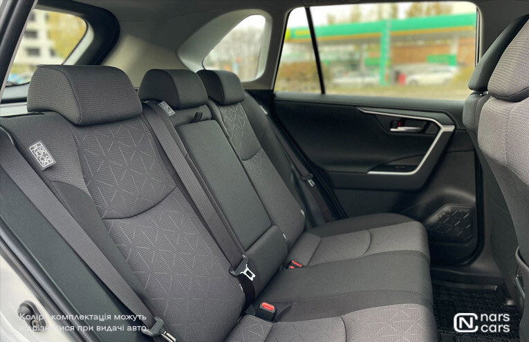 Прокат Toyota RAV 4 Hybrid фото 12 Прокат Toyota RAV 4 Hybrid фото 12