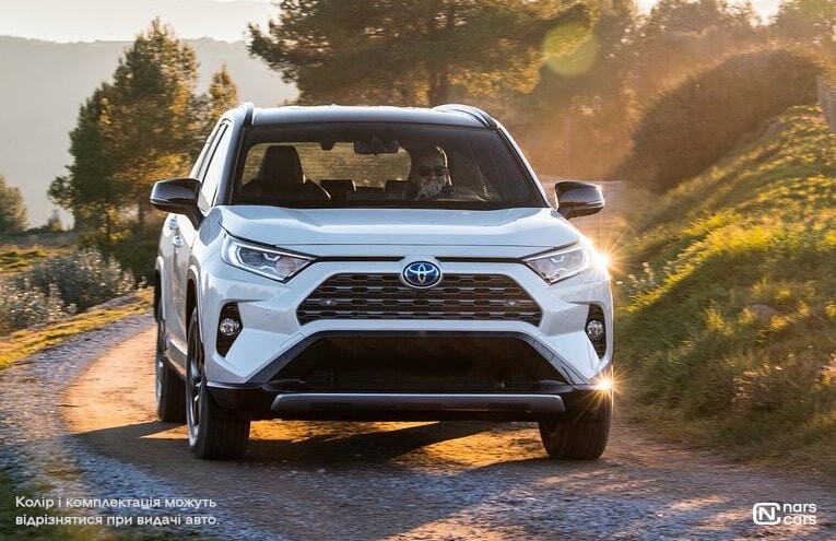 Rent Toyota RAV 4 Hybrid photo 1