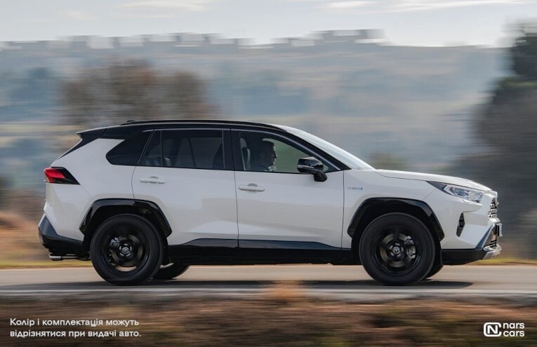 Rent Toyota RAV 4 Hybrid photo 3