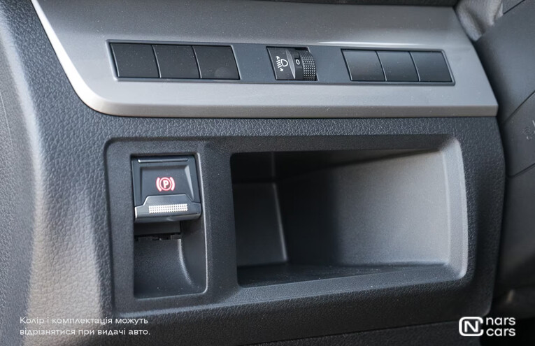 Rent Peugeot Expert photo 8