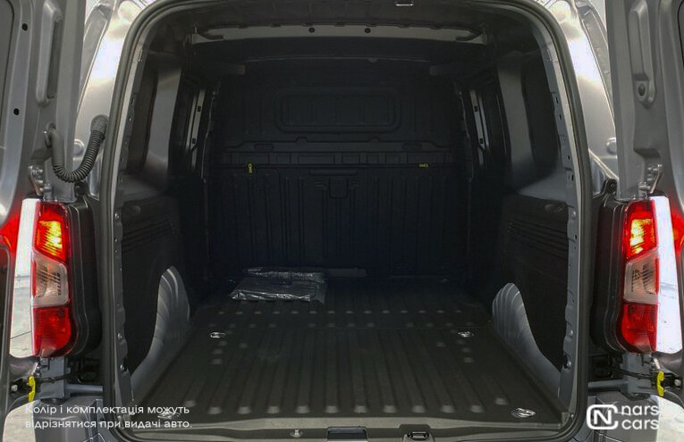 Rent Toyota Proace City 2026 photo 8