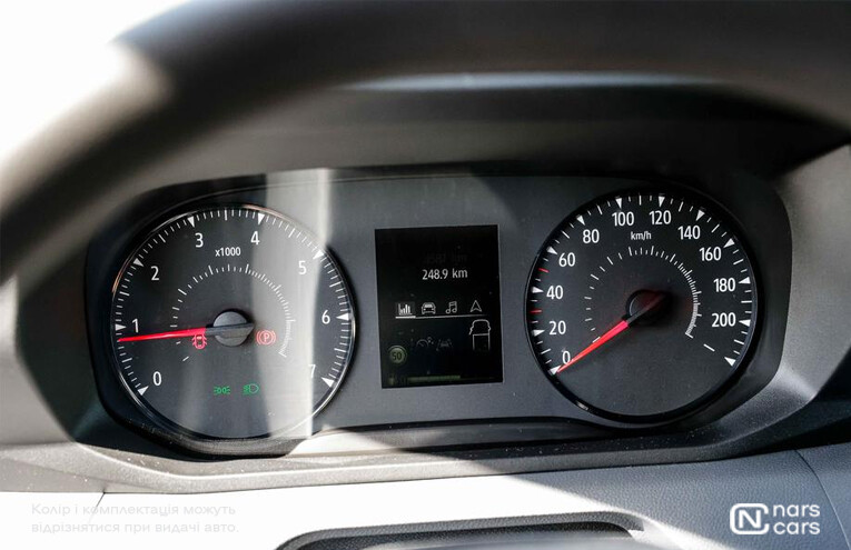 Rent Renault Master photo 12